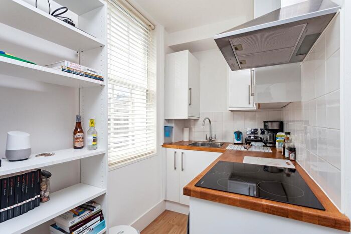 1 Bedroom Flat To Rent In Bayham Street, NW1