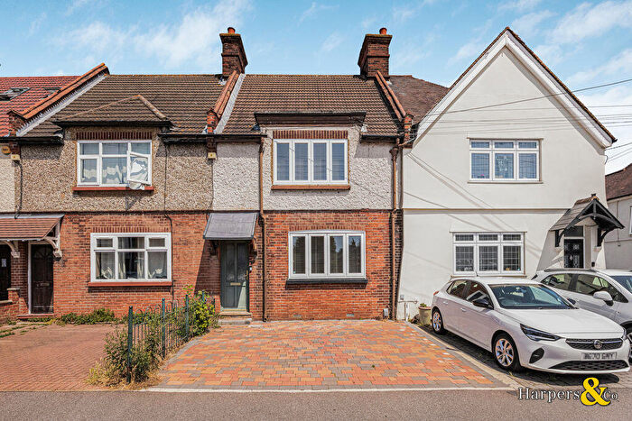 3 Bedroom Terraced House For Sale In Tredegar Road, Dartford, DA2