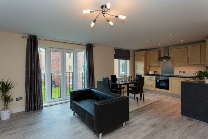 2 Bedroom Apartment To Rent In Tapton Lock Hill, Chesterfield, S41