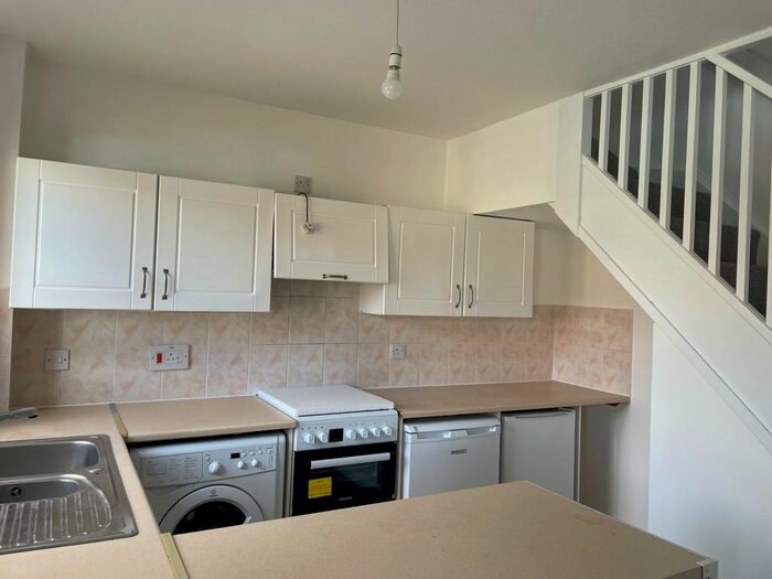 1 Bedroom Terraced House To Rent In Sycamore Walk, Englefield Green, Egham, TW20