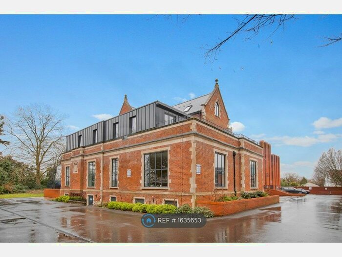 2 Bedroom Flat To Rent In Elvian House, Slough, SL1