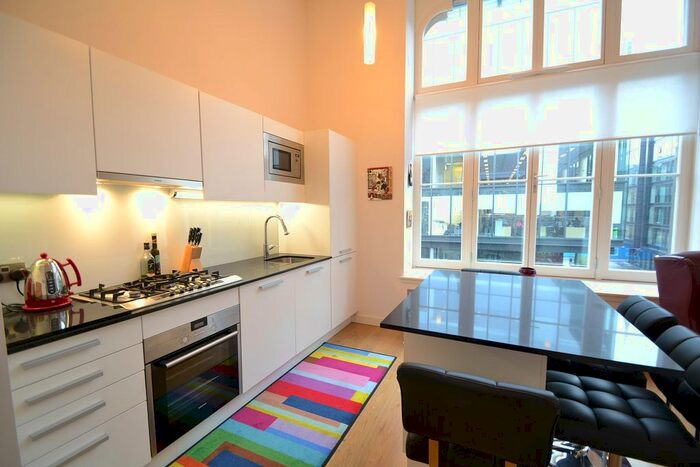 2 Bedroom Flat To Rent In Simpson Loan, Edinburgh, EH3