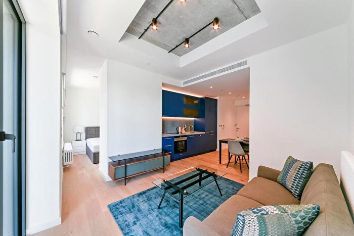 Apartment To Rent In Rendel House, Goodluck Hope, London, E14