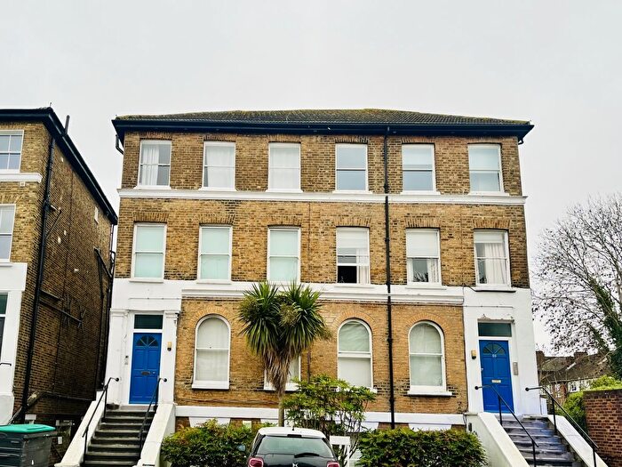 2 Bedroom Flat To Rent In Windsor Road, London, W5