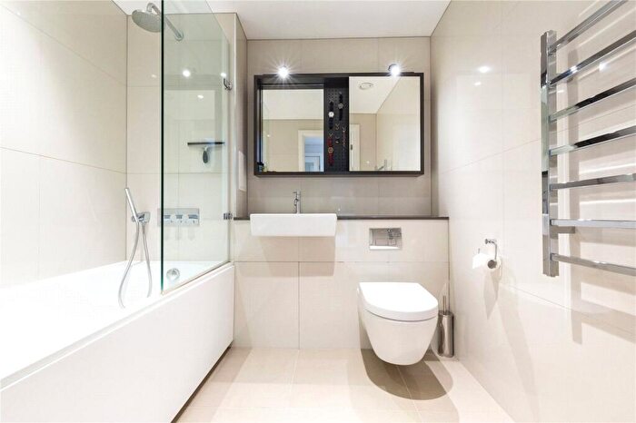 1 Bedroom Apartment For Sale In The Merchant Building, Wharf Road, London, N1