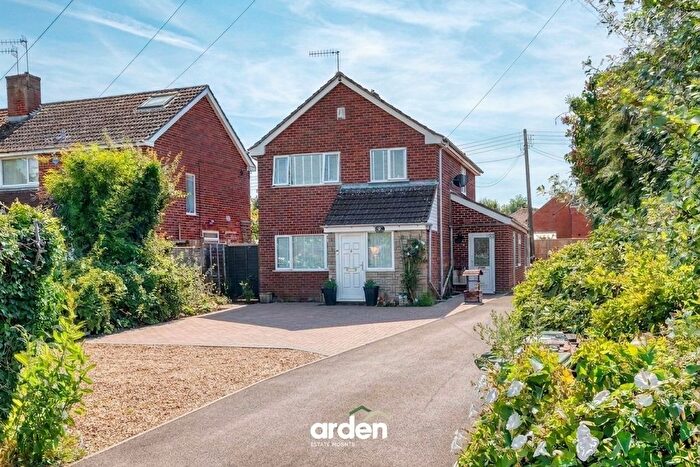 3 Bedroom Detached House For Sale In Worcester Road, Wychbold, WR9