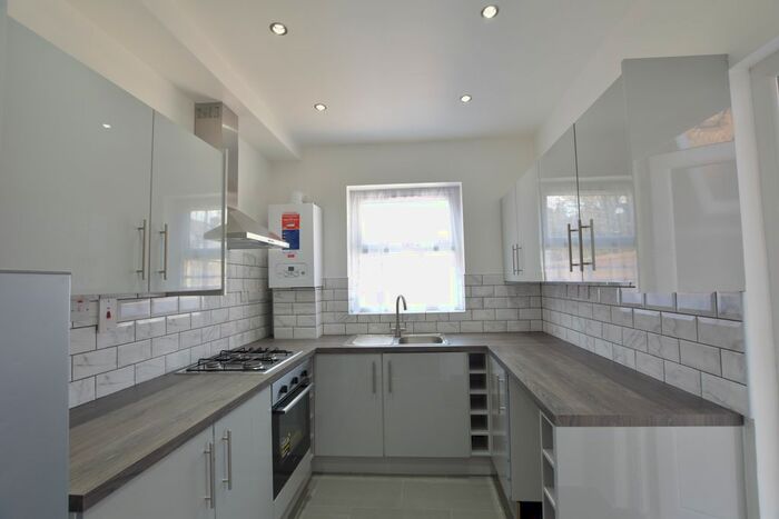 4 Bedroom Terraced House To Rent In Greenfield Road, London, N15