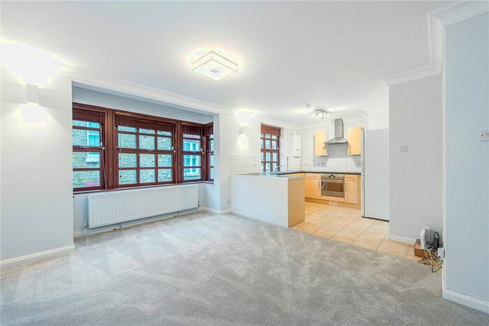 2 Bedroom Flat To Rent In Howard House, - Moxon Street, Marylebone, London, W1U