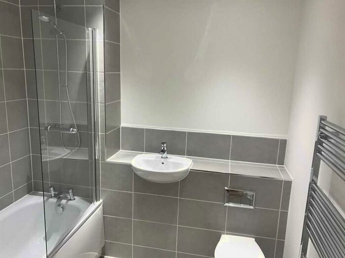 2 Bedroom Apartment To Rent In Castleridge Drive, Greenhithe, DA9