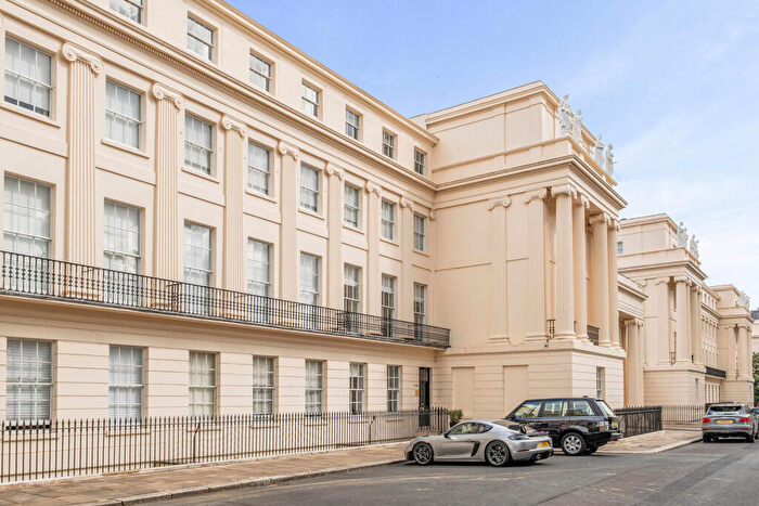 2 Bedroom Flat To Rent In Cumberland Terrace, Regent's Park, London, NW1