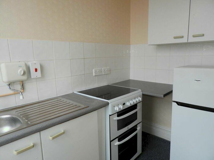 1 Bedroom Flat To Rent In Prospect Place, Ashton, PR2