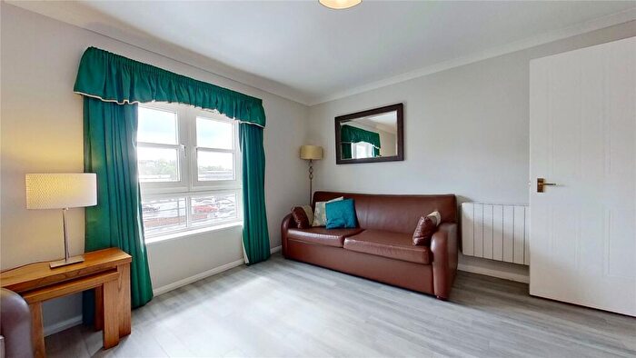 2 Bedroom Flat To Rent In Annandale Street, Edinburgh, EH7