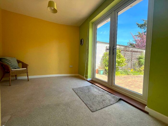 3 Bedroom Detached Bungalow For Sale In Mixes Hill Road, Stopsley, Luton, Bedfordshire, LU2