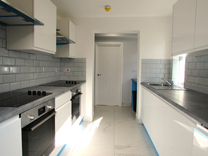 5 Bedroom Semi-Detached House To Rent In Lily Gardens, Wembley, HA0