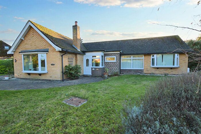 2 Bedroom Detached Bungalow For Sale In Uplands Park, Sheringham, NR26