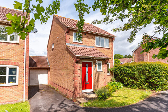 3 Bedroom Link Detached House For Sale In Bakers Ground, Stoke Gifford, Bristol, BS34
