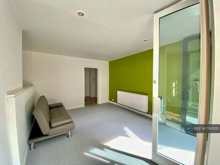 1 Bedroom Flat To Rent In Preston Street, Liverpool, L1