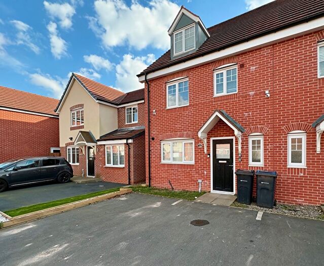 4 Bedroom Semi-Detached House To Rent In Eaton Road, Birmingham, B11
