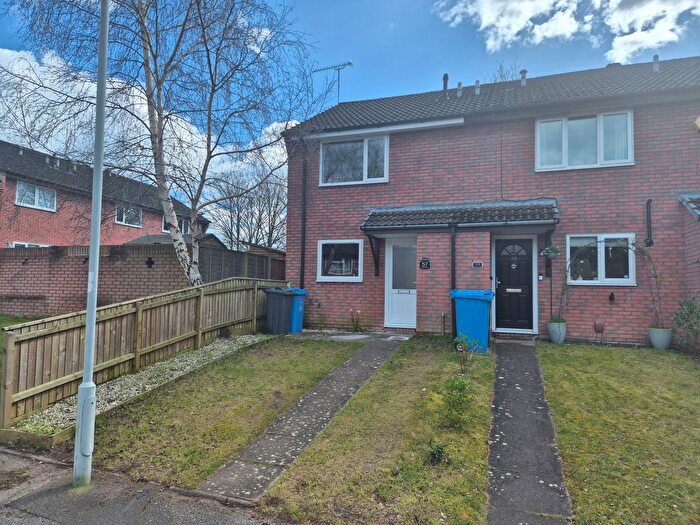 2 Bedroom Property To Rent In Hooke Close, Poole, BH17