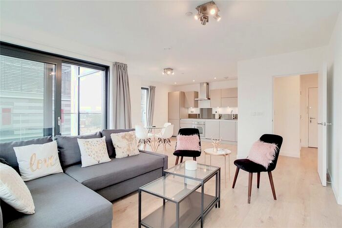 1 Bedroom Flat To Rent In Legacy Tower, Great Eastern Road, London, E15