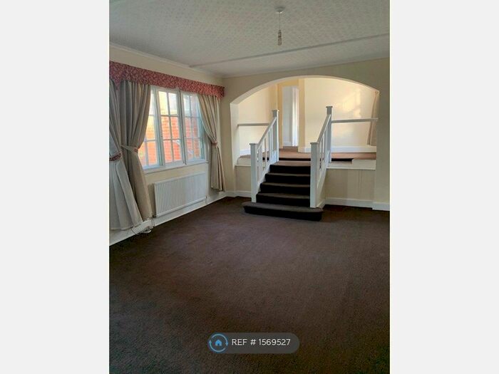 2 Bedroom Flat To Rent In Crondall Stores, Crondall, Farnham, GU10
