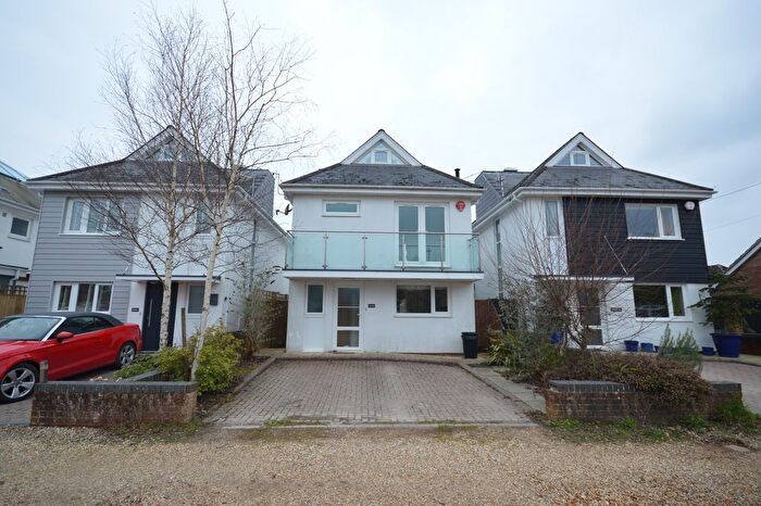 4 Bedroom Detached House To Rent In Yarrell Mead, Pennington, Lymington, Hampshire, SO41