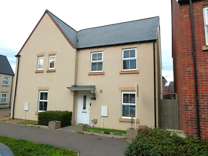 3 Bedroom Semi-Detached House For Sale In Hobby Road, Bodicote, OX15