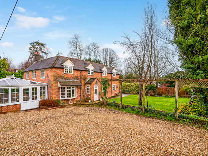 5 Bedroom Country House For Sale In Andover Road, Newbury, RG20