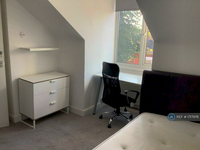 4 Bedroom Terraced House To Rent In Imperial Road, Beeston, Nottingham, NG9