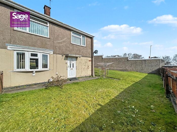 3 Bedroom End Terrace House For Sale In Manor Way, Risca, Newport, NP11