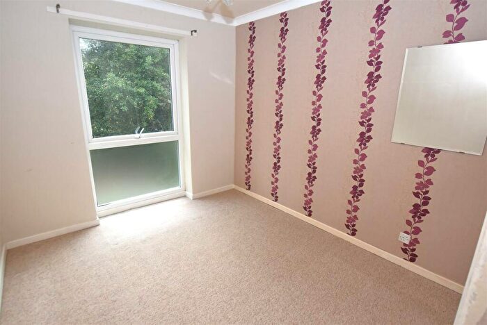 2 Bedroom Apartment For Sale In Westminster Court, Bidston Road, Oxton, CH43