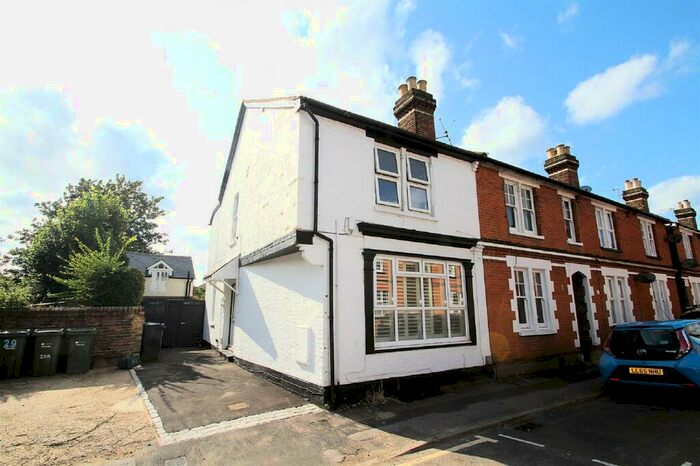 2 Bedroom Flat To Rent In Springfield Road, Guildford, GU1