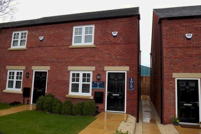 2 Bedroom Property To Rent In Harper Close, Northwich, CW8