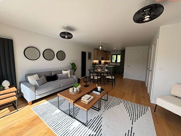 3 Bedroom Property To Rent In Lordswood Road, Southampton, SO16