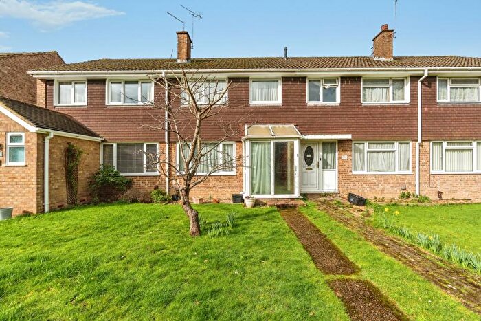 3 Bedroom Terraced House For Sale In Daniels Walk, Calmore, Southampton, Hampshire, SO40