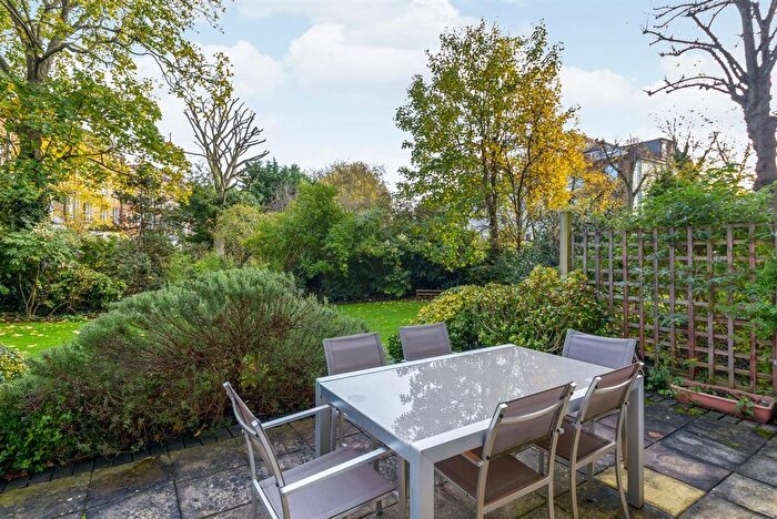 2 Bedroom Flat For Sale In Ormonde Court, Belsize Park, NW3