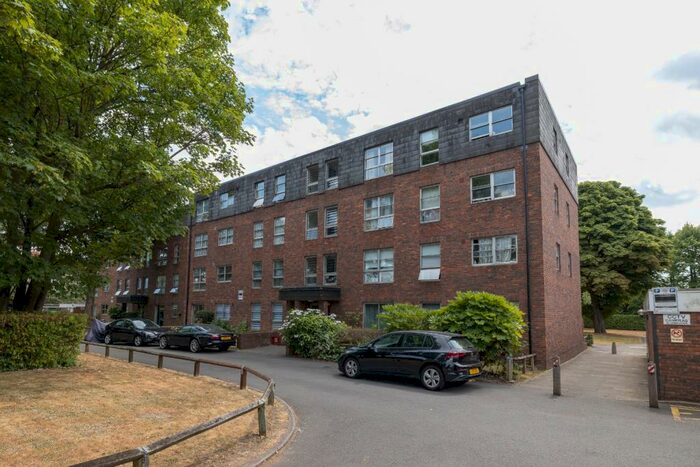2 Bedroom Apartment To Rent In Marlowe Gardens, London, Greater London, SE9