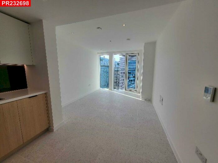1 Bedroom Flat To Rent In Cendal Crescent, Whitechapel, &# Bedroom Modern, E1