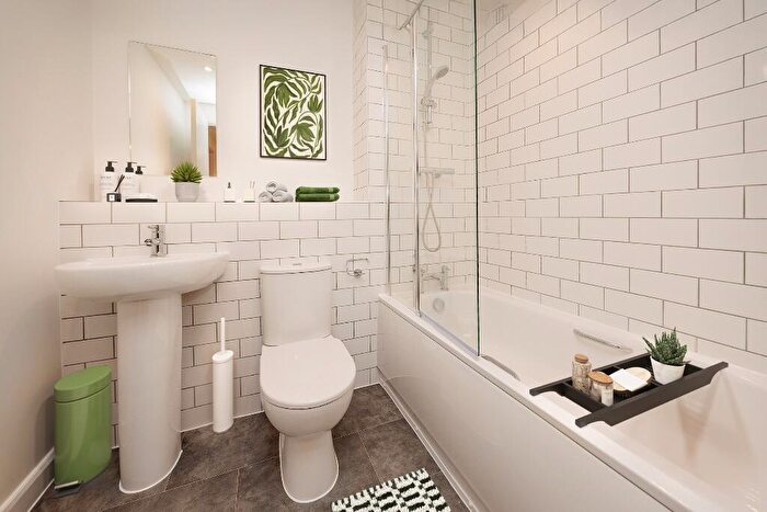 2 Bedroom Duplex To Rent In Deansgate Gardens, Central Street, Bolton, Greater Manchester, BL1