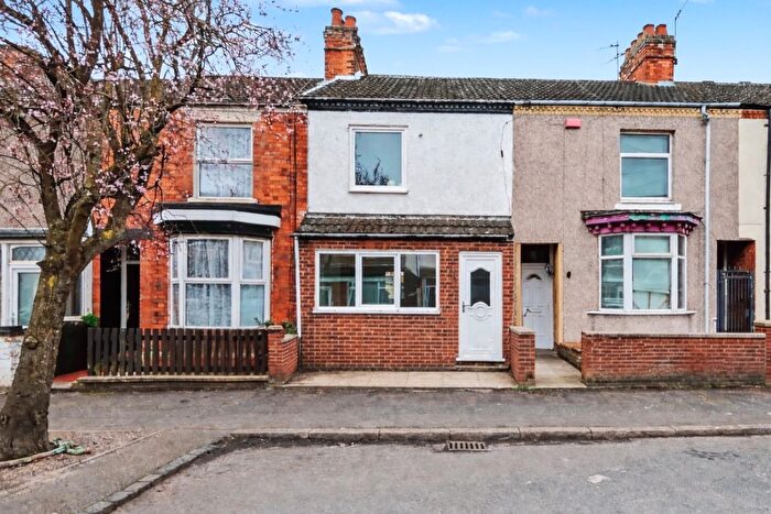 3 Bedroom Terraced House For Sale In Rowland Street, Rugby, CV21
