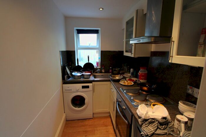 Studio To Rent In King Charles Road, Surbiton, KT5