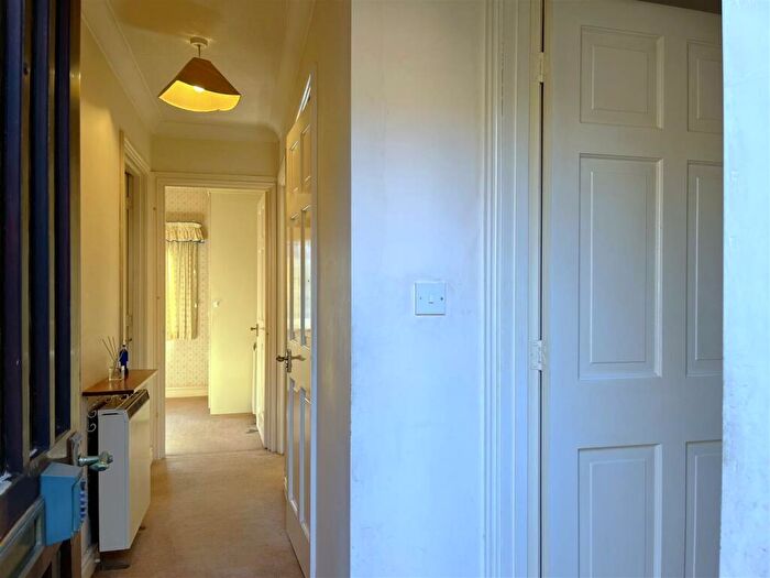 1 Bedroom Flat For Sale In Priory Walk, Cross Street, Warwick, CV34