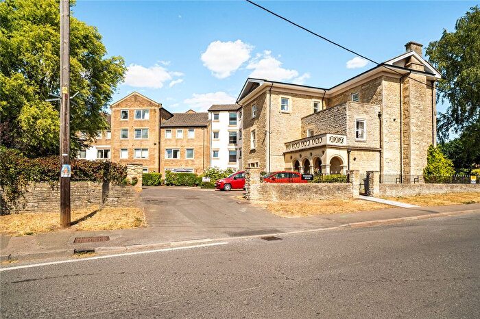 1 Bedroom Flat For Sale In The Moors, Kidlington, Oxfordshire, OX5