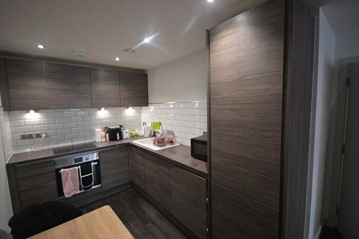 1 Bedroom Flat To Rent In West Bar, Sheffield, South Yorkshire, S3
