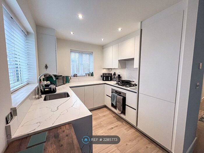 2 Bedroom Flat To Rent In Isabel Lane, Kibworth, Leicester, LE8