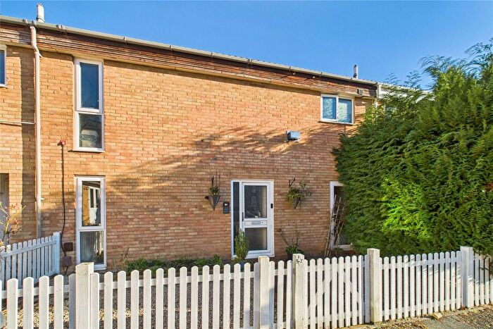 3 Bedroom Terraced House For Sale In Nuthurst, Bracknell, Berkshire, RG12