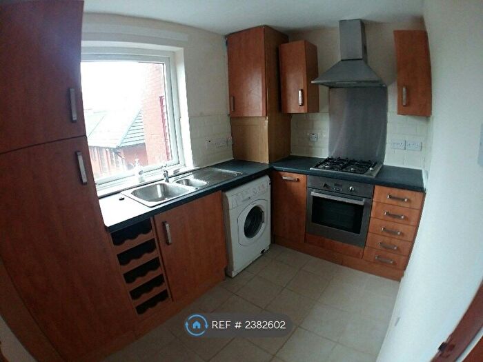2 Bedroom Flat To Rent In Helenvale Street, Glasgow, G31