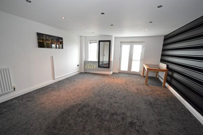 2 Bedroom Flat To Rent In The Willows, Gateshead, NE10