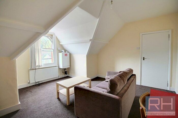 Apartment To Rent In Coleridge Road, Crouch End, London, N8