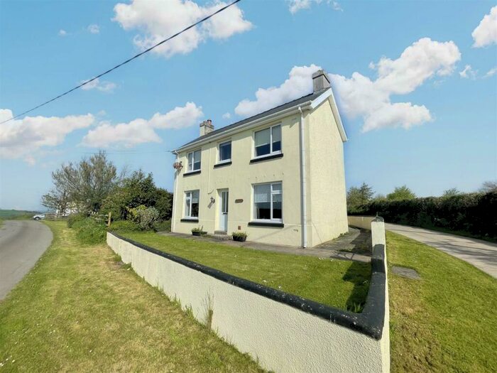 4 Bedroom Detached House For Sale In Henfwlch Road, Carmarthen, SA33